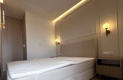 Alquiler de un moderno apartamento de 2 habitaciones, 32 m², Wola, Varsovia, Polonia